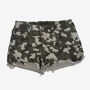 CAMO JEAN SHORTS